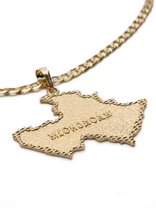 Beautiful gold-plated maps of the states of Mexico with a 24-inch gold-plated Cuban-style chain. Necklace Layering Clasp Necklace Set