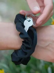 5-Pack Velvet Hair Ties with Hidden Pocket, Multifunctional Storage Bag, Zippered Elastic Hair Bands, Key Holder Compartment