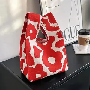 Cartoon pattern knitted polyester bucket bag, multifunctional hand-held gift bag, suitable for wedding birthday housewarming graduation princess theme, suitable for Easter, Thanksgiving, Halloween, Valentine's Day, New Year