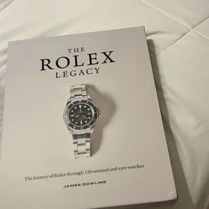 [BOOK/LIBRO] The Rolex Legacy: The History of Rolex Through 120 Seminal and Rare Watches -- James Dowling, Hardcover