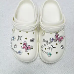 12pcs Elegant Rhinestone & Faux Pearl Decorated Shies Pink Butterfly Shoe Charms For Women Fashionable Cave Shoe Buckle DIY Accessories Charm Button Shoe Decoration Perfect For Halloween Christmas Thanksgiving Party & Daily Wear Creative Gift Idea