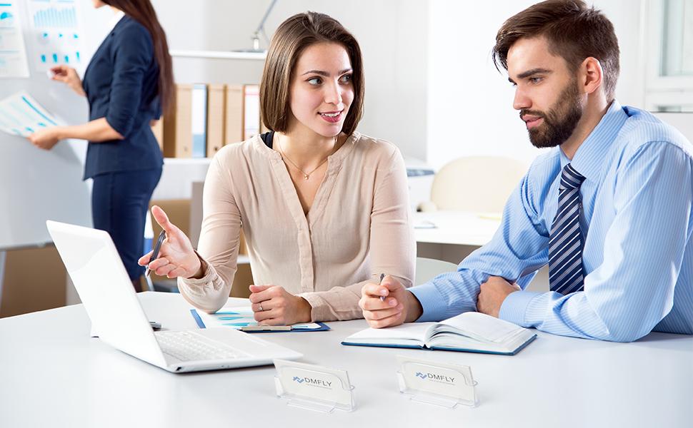 2 Pack Clear Business Card Holder for Desk, Plastic Business Card Display Desktop Acrylic Business Card Stand for Office, Exhibition Booth