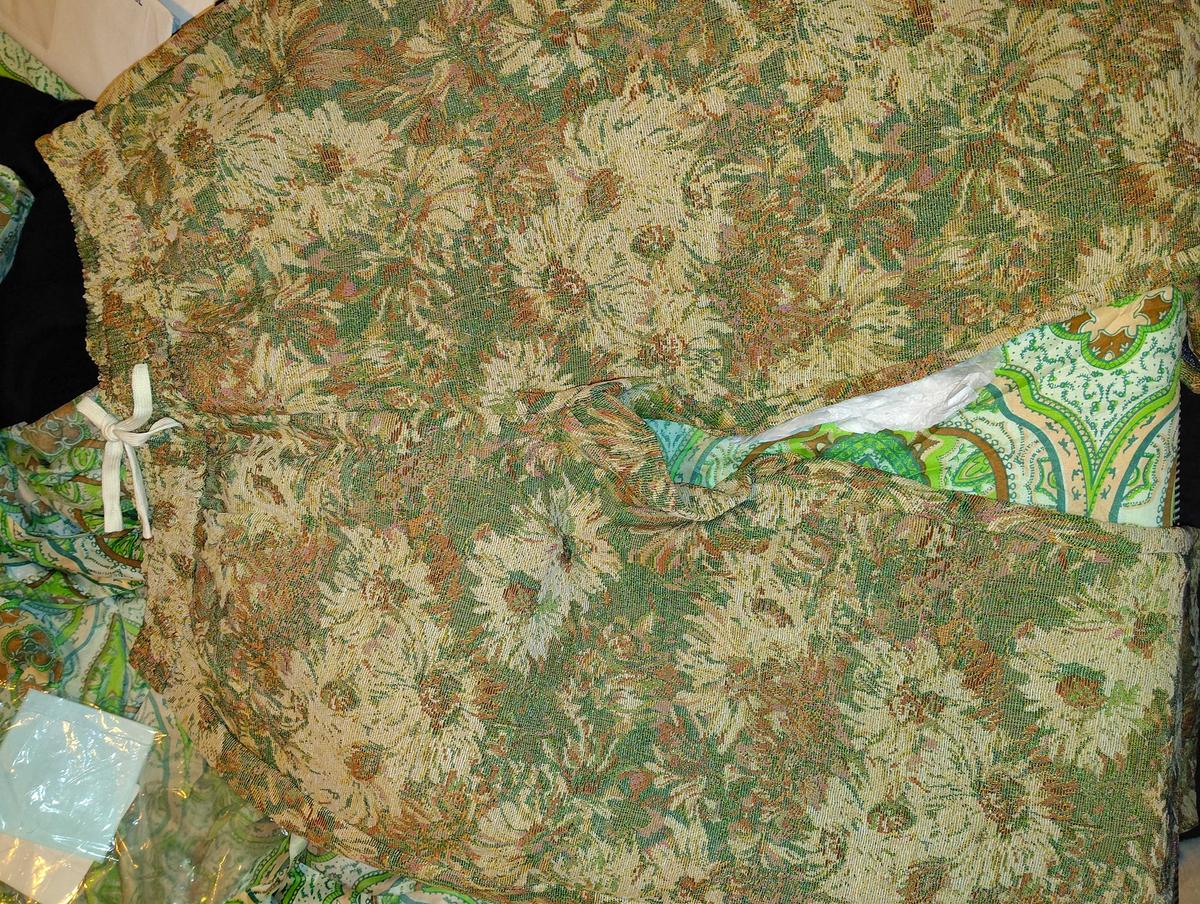 Item: Pale Green, XXL