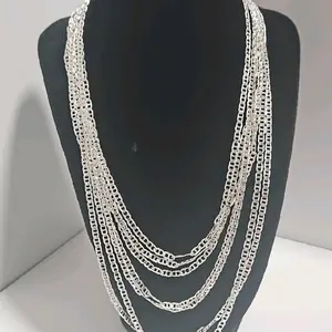 cadena Valentin corte brillo