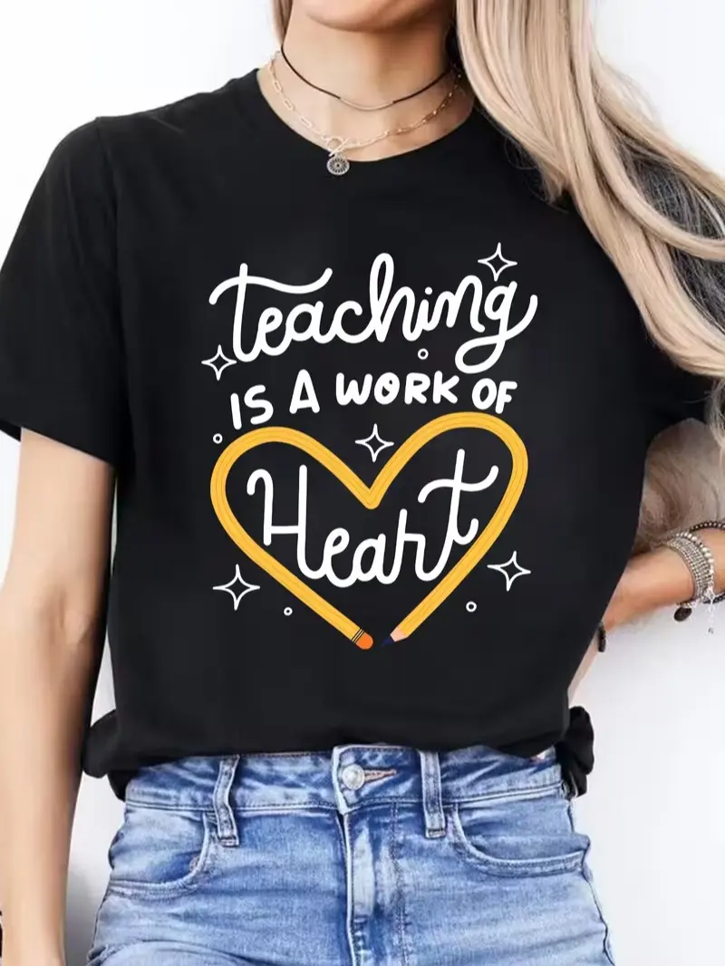 Teaching Is A Work Of Heart Pencil Outline Heart Graphic T-Shirt, Tiny Star Accent Short Sleeve Tee, Soft Green Casual Daily Outfit Top For Elementary Teachers Back To School