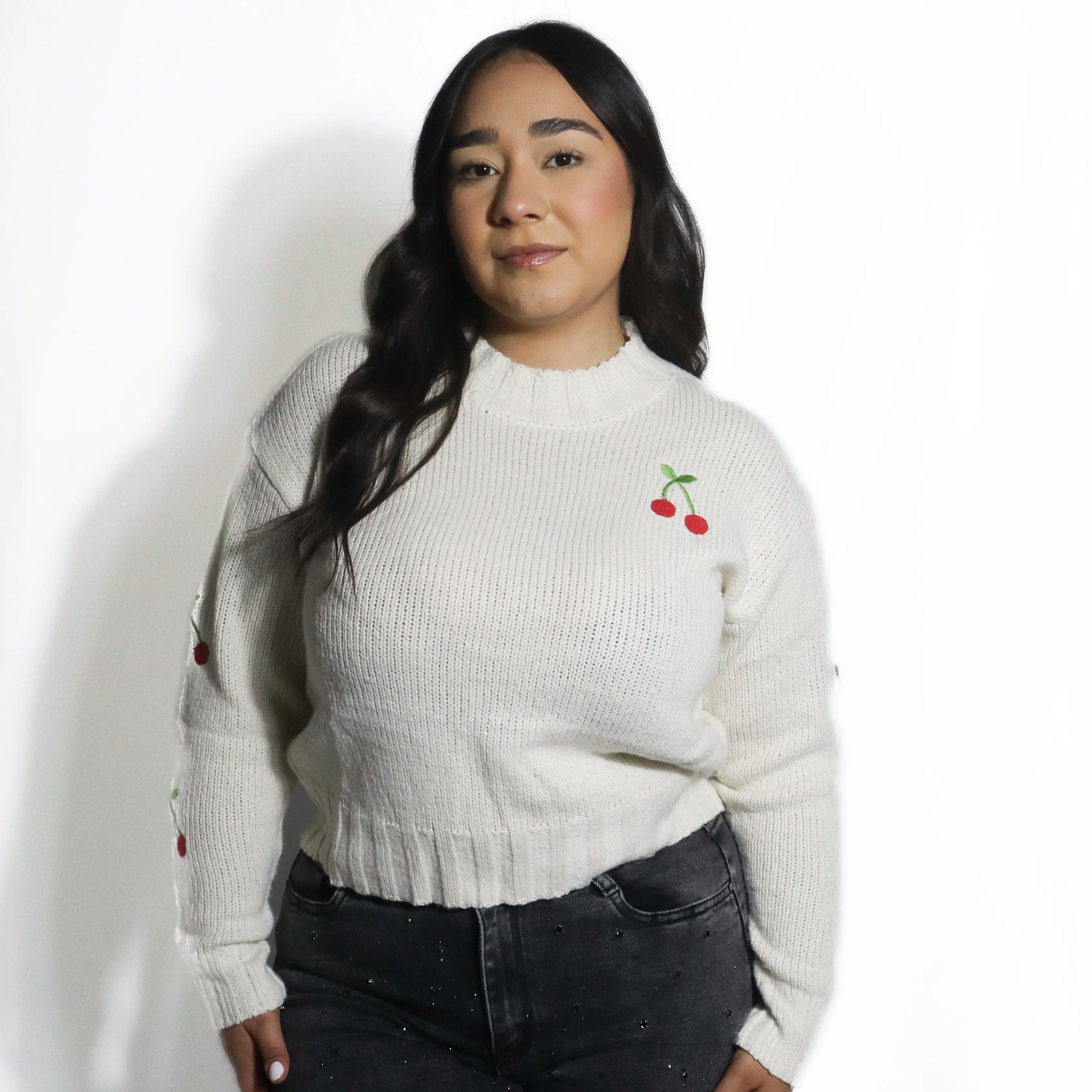 Sw8351 - Round Neck Cherry Detail Sweater -  Natural