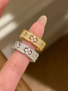 French Style Lucky Four-Leaf Clover Anniversary Ring, Elegant Full Diamond Flower Chain Design, Copper Material, Women's Fashion Jewelry