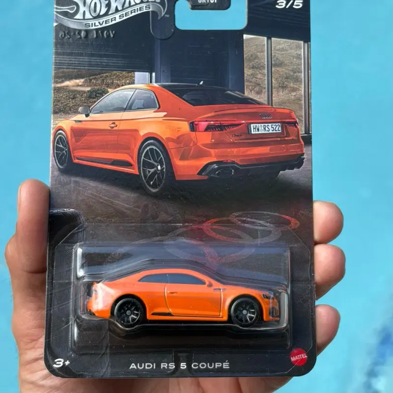 Hw Silver Series Audi RS 5 Coupe Diecast car 1:64 scale