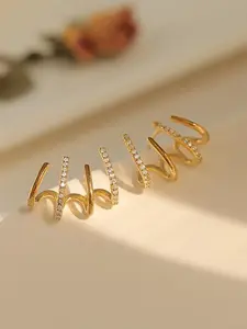 A pair of fashionable and elegant four claw diamond studded earrings are suitable for daily wear, vacation dates, and other occasions, and are also a surprising and exquisite small gift, Ear Studs