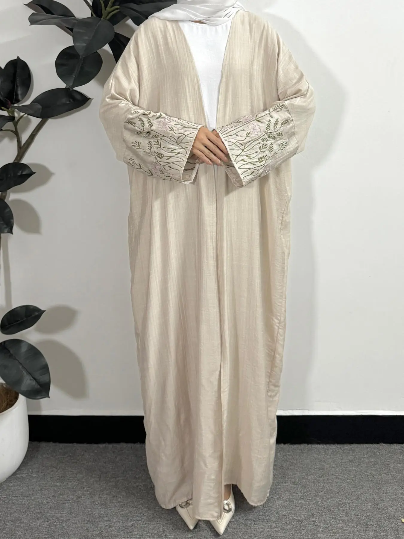 Women's Plain Floral Embroidery Drop Shoulder Abaya, Modest Long Sleeve Open Front Abaya for Daily Wear, Ladies Islamic Clothing for All Seasons