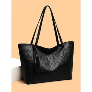 Women's PU Skull Gothic Style Random Printed Tassel Accessories Large Capacity Fashionable And Versatile Outing Shoulder Tote Bag, New Fashionable Big Bags For Women