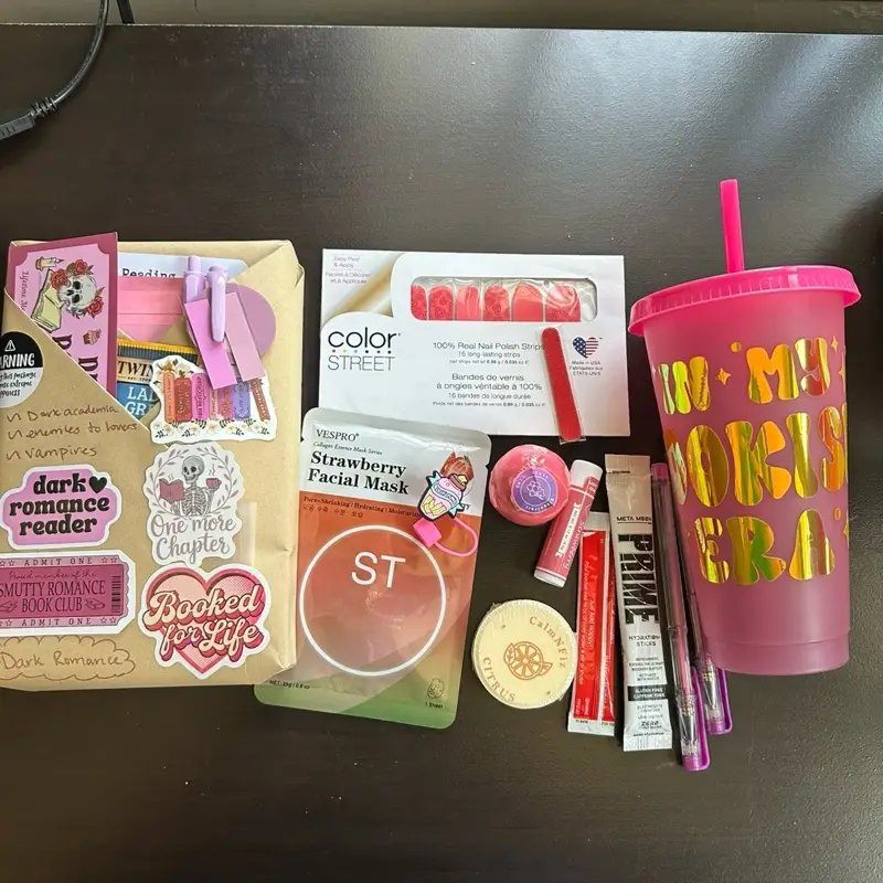 Blind date with a book! Perfect for treating yourself or for gifts!