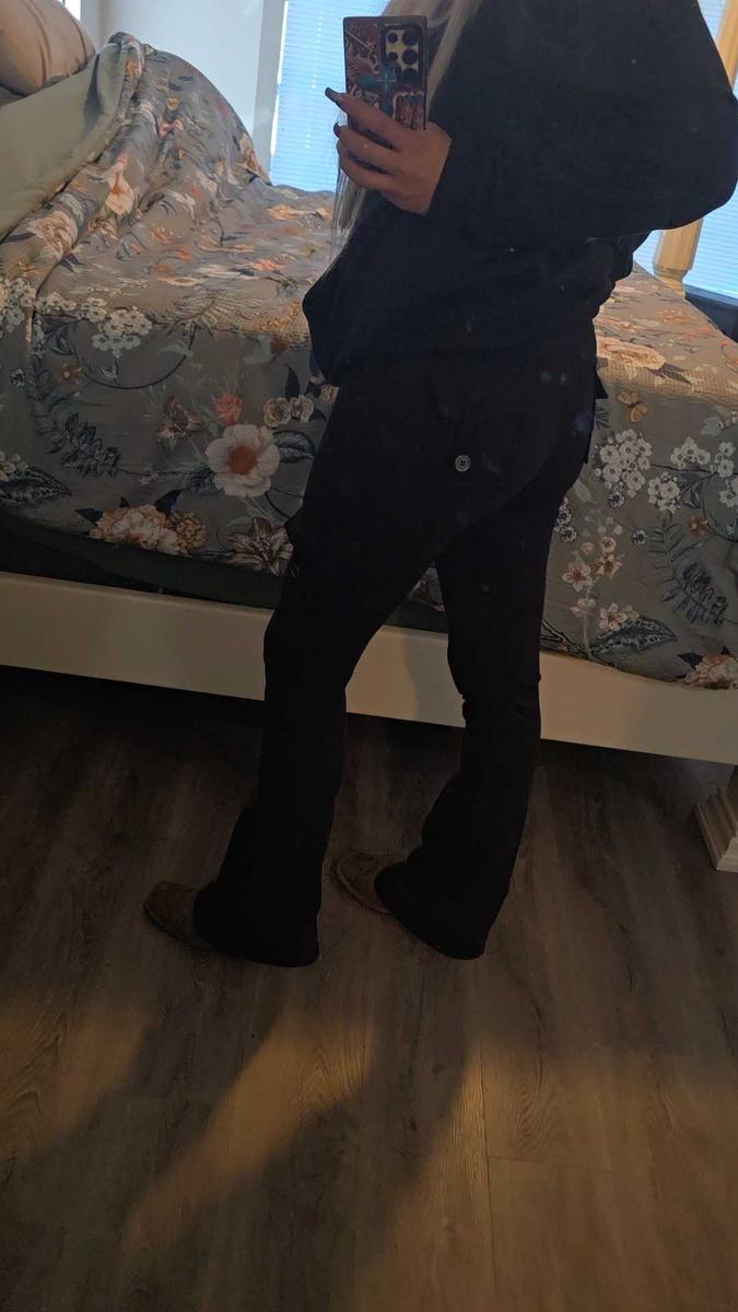 Item: Black, 34 Inseam, L