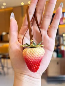 Sweet Sparkle Strawberry Keychain, Cute Handmade Charm, Fashion Daily Accessory, Backpack & Wallet Decoration, Perfect Gift for Girls