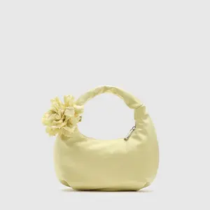 URBAN REVIVO 2026 Summer Floral-Embellished Crescent Women's Handbag - Fashion Daily-Use Bag with Bloom, Chain-Draped, Artificial, Appliques Details, Bloom Women's Handbags, Chain-Draped Women's Handbags