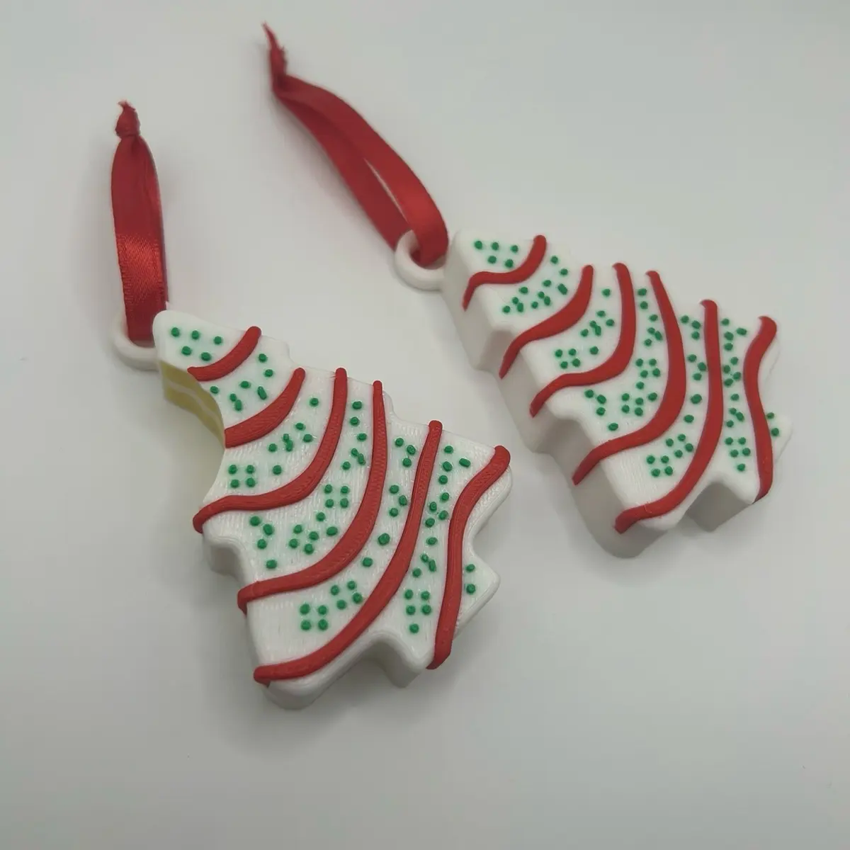 Christmas Tree Cake Ornament - Festive Decoration for The Holidays Lightweight Gift