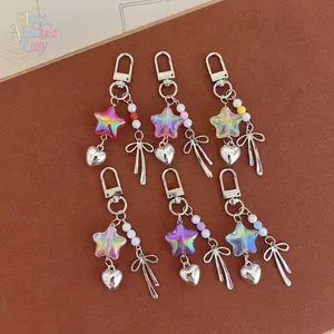 6PCS Y2K Star & Heart Keychain Set, Holographic Star Pendant Keychain with Bow Charm, Cute Beaded Bag & Phone Accessories for Girls