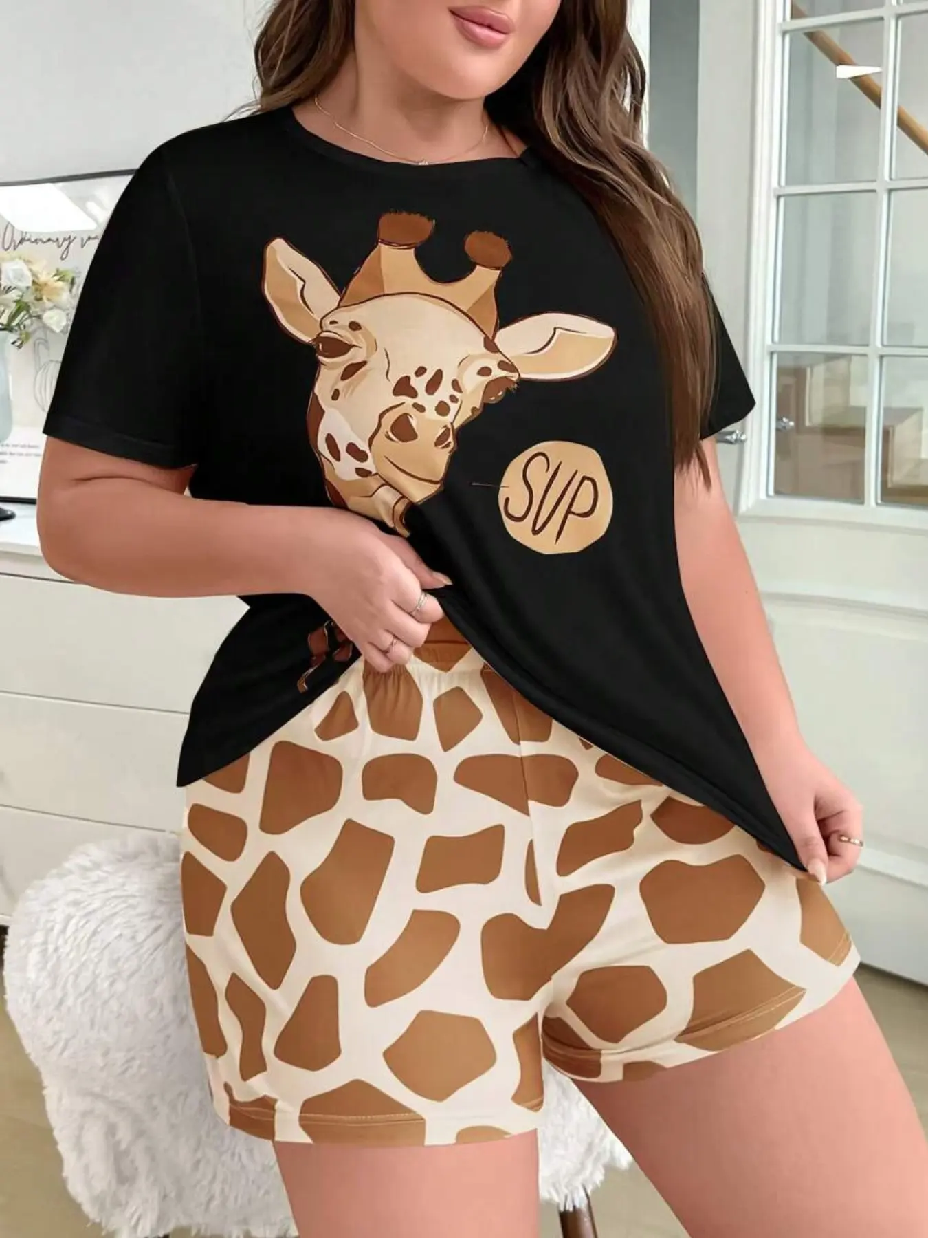 Women's Plus Size Giraffe Print Pajama Set Pjs, Casual Loose-Fit Short Sleeve Shorts, Comfortable Everyday All-Season Home Wear Loungewear Nightwear