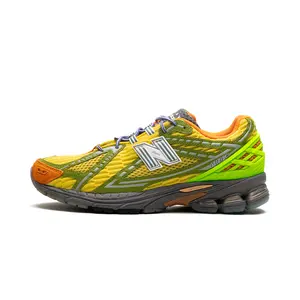 1906R "Action Bronson - Scorpius" M1906RBR