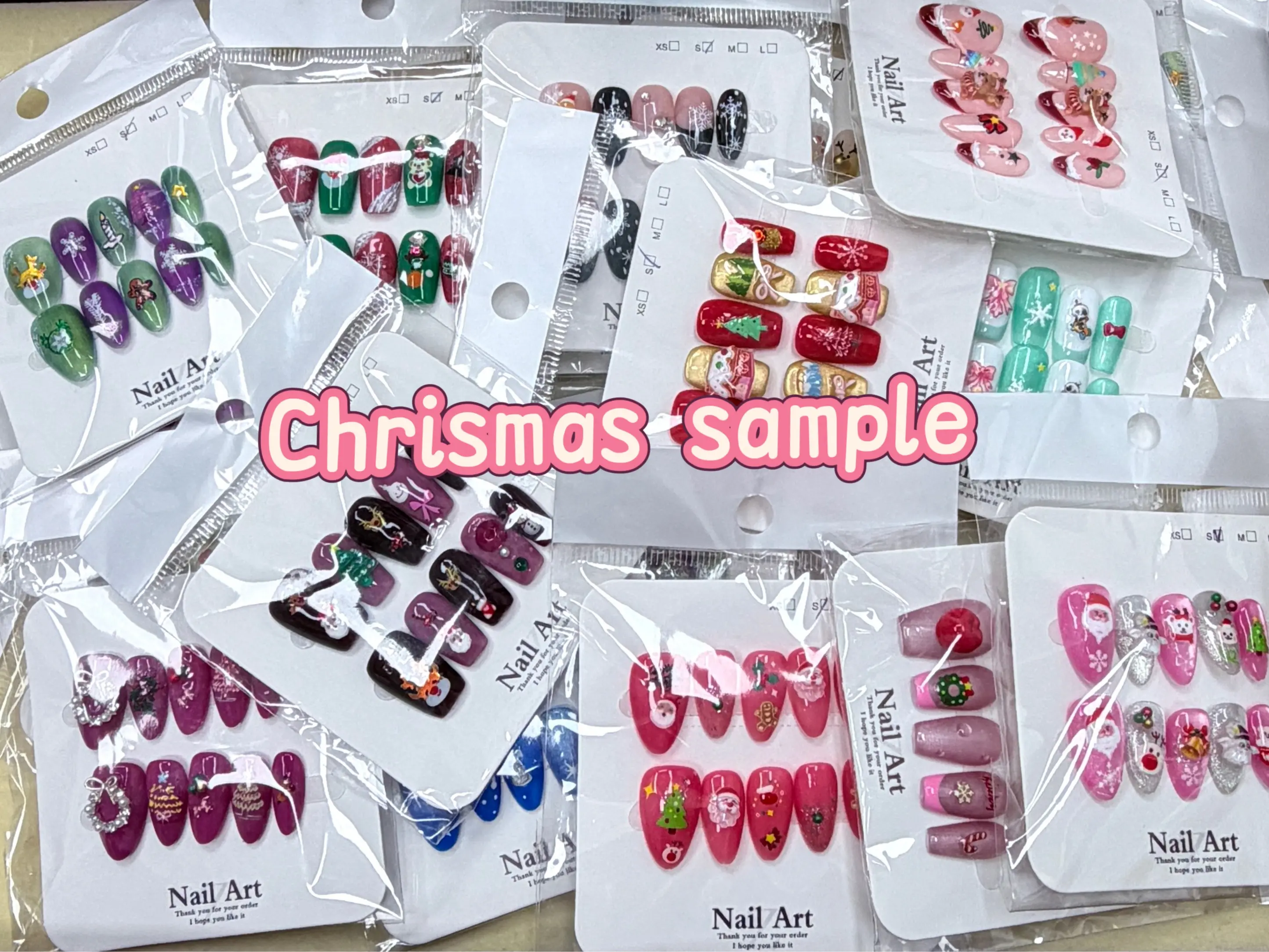 Jojo(16156)gc.$30 for 21 pairs short Christmas nails random styles
