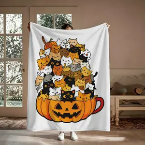 Halloween Cats in Jack-O'-Lantern Pattern Blanket, 1 Count Soft Warm Flannel Throw Blanket, Cozy Nap Blanket for Home Office Travel