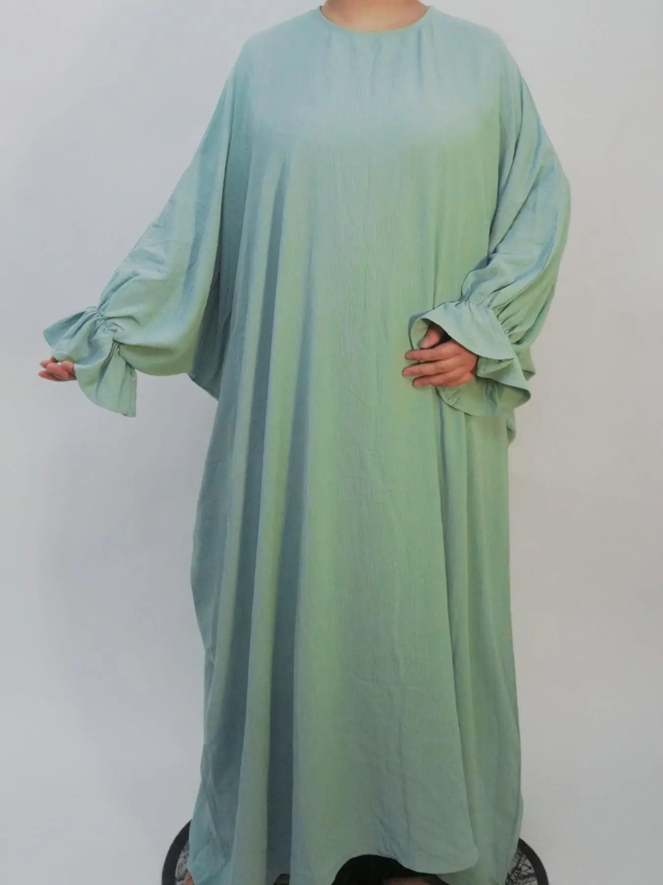 Arabic Clothing-Solid Ruffle Trim Batwing Sleeve Kaftan, Modest Long Sleeve Round Neck Long Dress for Women, Women's Islamic Clothing for Spring