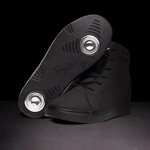 All-black Wedge