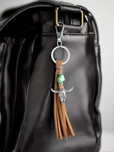 Western Style Bull Head Keychain with Colorful Turquoise Pendant, Velvet Fringe Long Car Key Chain for Women, Bag Charm Accessory, Fashionable Alloy Keychain, Trendy Cute Keychain, Keychain For Bags