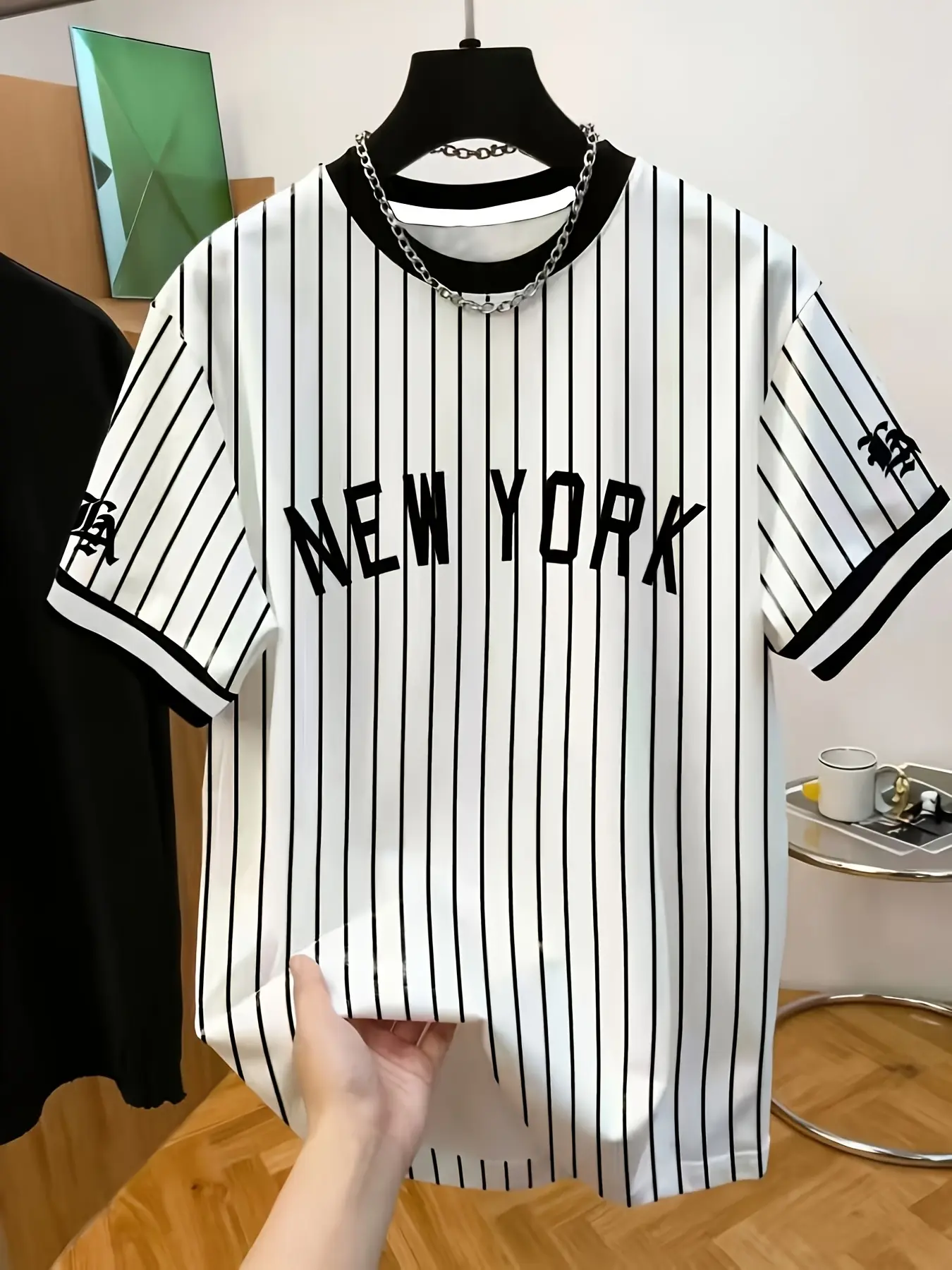 Men's New York Graphic T-Shirt - Short Sleeve Round Neck Casual Shirt Suitable for Daily Wear, Parties, Outdoors & Business |    Regular Fit Urban Street Style Top with Iconic New York for Fan Gatherings & Holiday Events