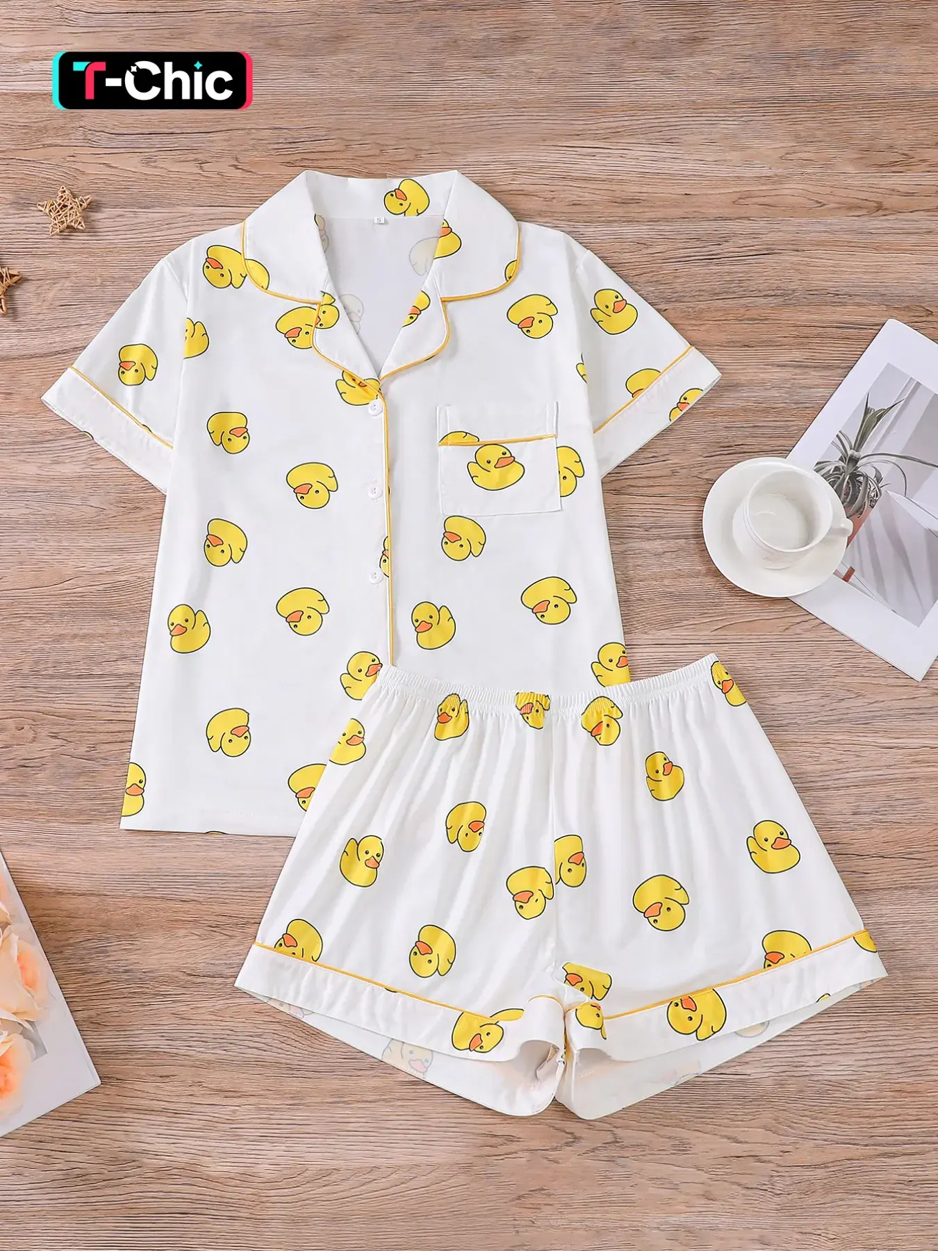 Women's Casual Duck Print Pajama Set, Homewear Pjs, Pajamas Sets, Loungewear, Short Sleeve Lapel Top & Elastic Shorts, All-Season Comfortable Sleepwear