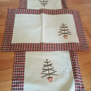 Holiday table runner and placemats