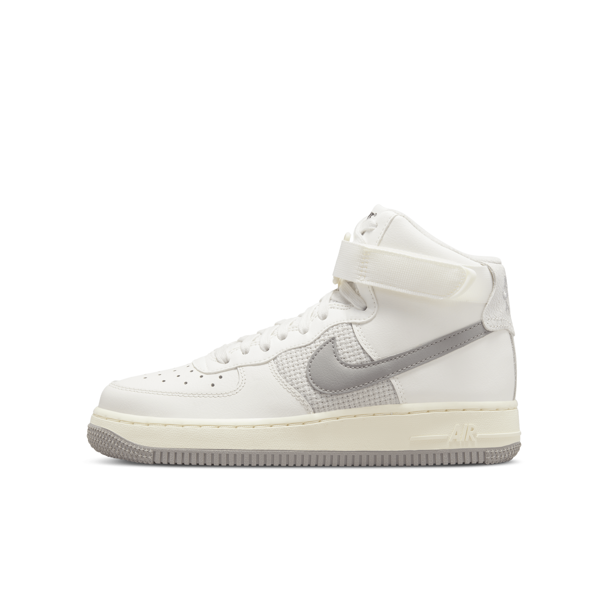 NIKE Air Force 1 High LE Sneaker, White, High Top, Lightweight Design, Comfortable Fit, Ideal for Everyday Wear