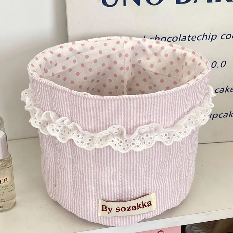 Cute Quilted Makeup Storage Basket, Scalloped Multifunctional Organizing Large Capacity Storage Basket, Desktop Storage Organizer for Home Office, Home Organization Containers