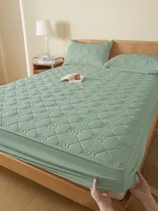 Green Rose Print Waterproof Fitted Sheet, Soft Stain-Resistant Fabric, Ideal for Bedroom, Dorm & Hotel | Home Must-Have