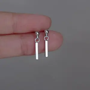 s925 sterling silver Rectangle Earrings，Minimalist Simple Unique Earrings for galentine‘s party valentine’s day gift，fashion zirconia earrings，anniversary holiday jewelry，gift for women