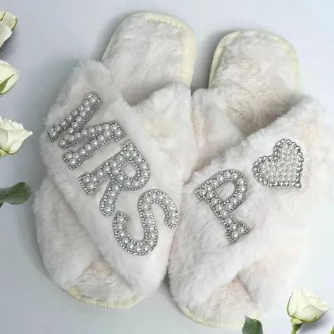 Women's Taniri Soft Fluffy Faux Fur Open-Toe Slide Slippers - Personalized Pearl Initial Cozy Gifts for Women, XS Size Bridal Party Wedding Gift, Slippers For Women