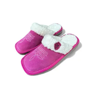 Ariat Women's Ariat Slippers Pink - Cozy Fleece Lined Comfort Slippers for Home Use
