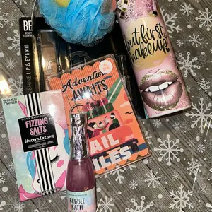 Mini Makeup Set with 20oz Tumbler, Bath Salts, Champagne Bubble Bath, and Loofa - Perfect Gift for Body Care - Comfort