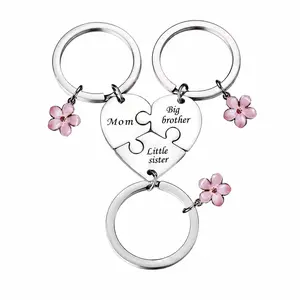 Mom Big Brother Little Sister Keychain Set, 3PCS Family Puzzle Heart Matching Keychains, Sweet Gift for Mom, Son and Daughter