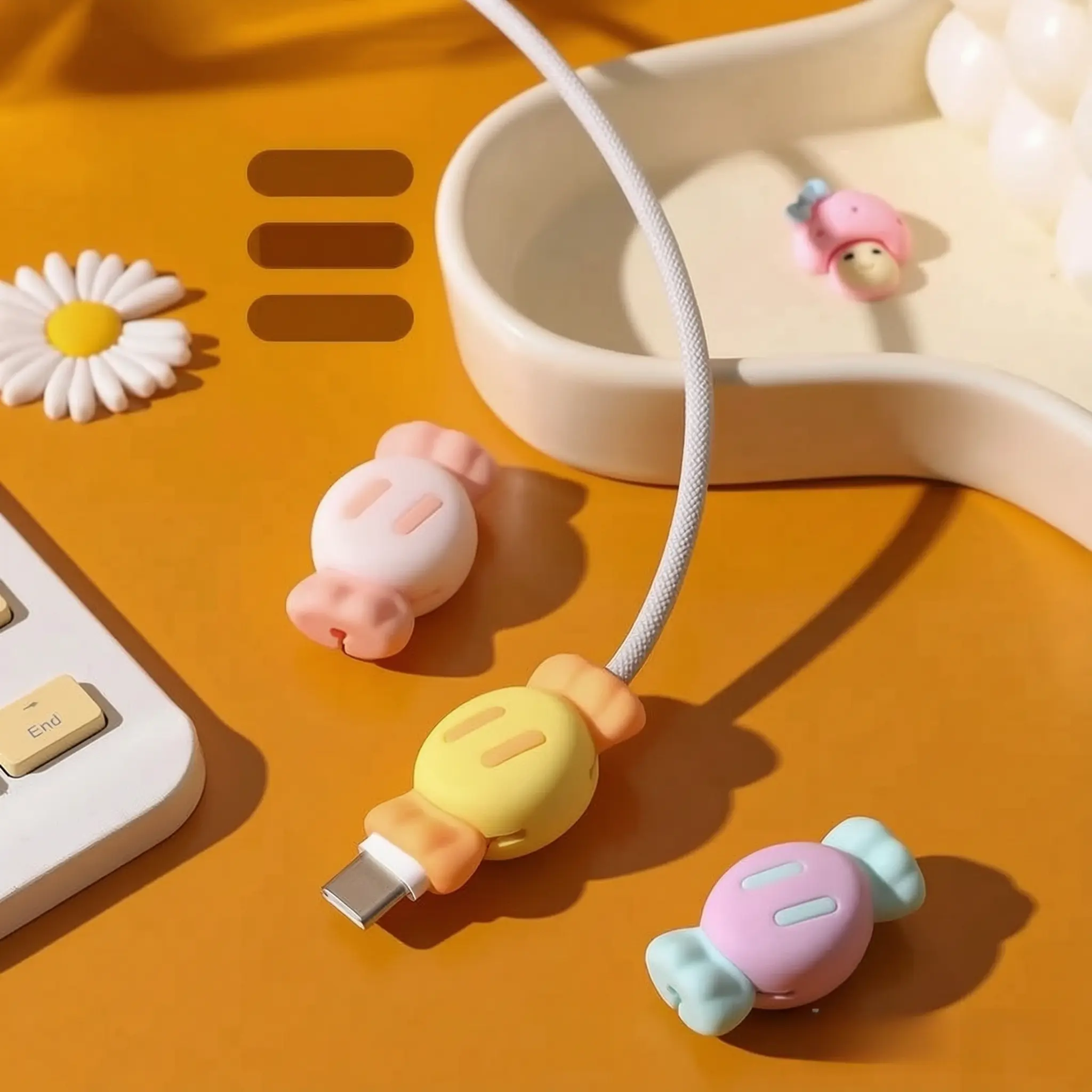 Cute Candy-Shaped Silicone USB Charging Cable Protector, Electronic Mobile Smartphone Protective Accessory for Data Cable Safeguarding
