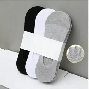 Sports socks, specially designed for basketball and running, are highly suitable for pairing with sports shoes and are also suitable for outdoor activities. They are applicable to both men and women