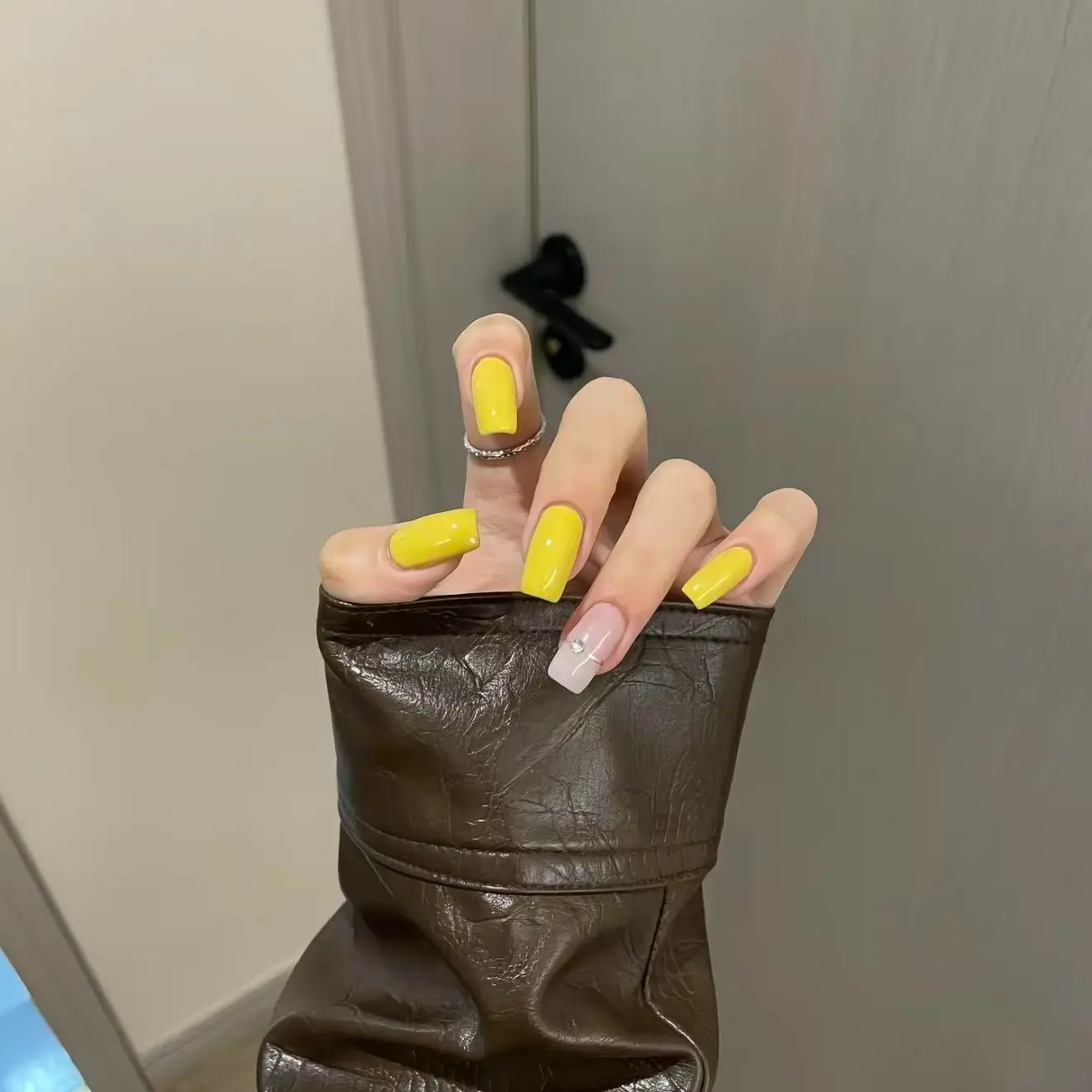 European and American-style cat eye gradient nails
