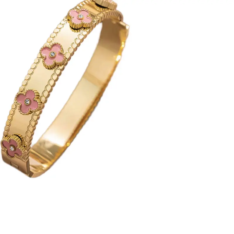 Stainless steel clover bangle 7 inches