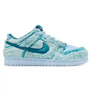 Nike Dunk Low Abominable Snowman (PS) (kids) by StockX