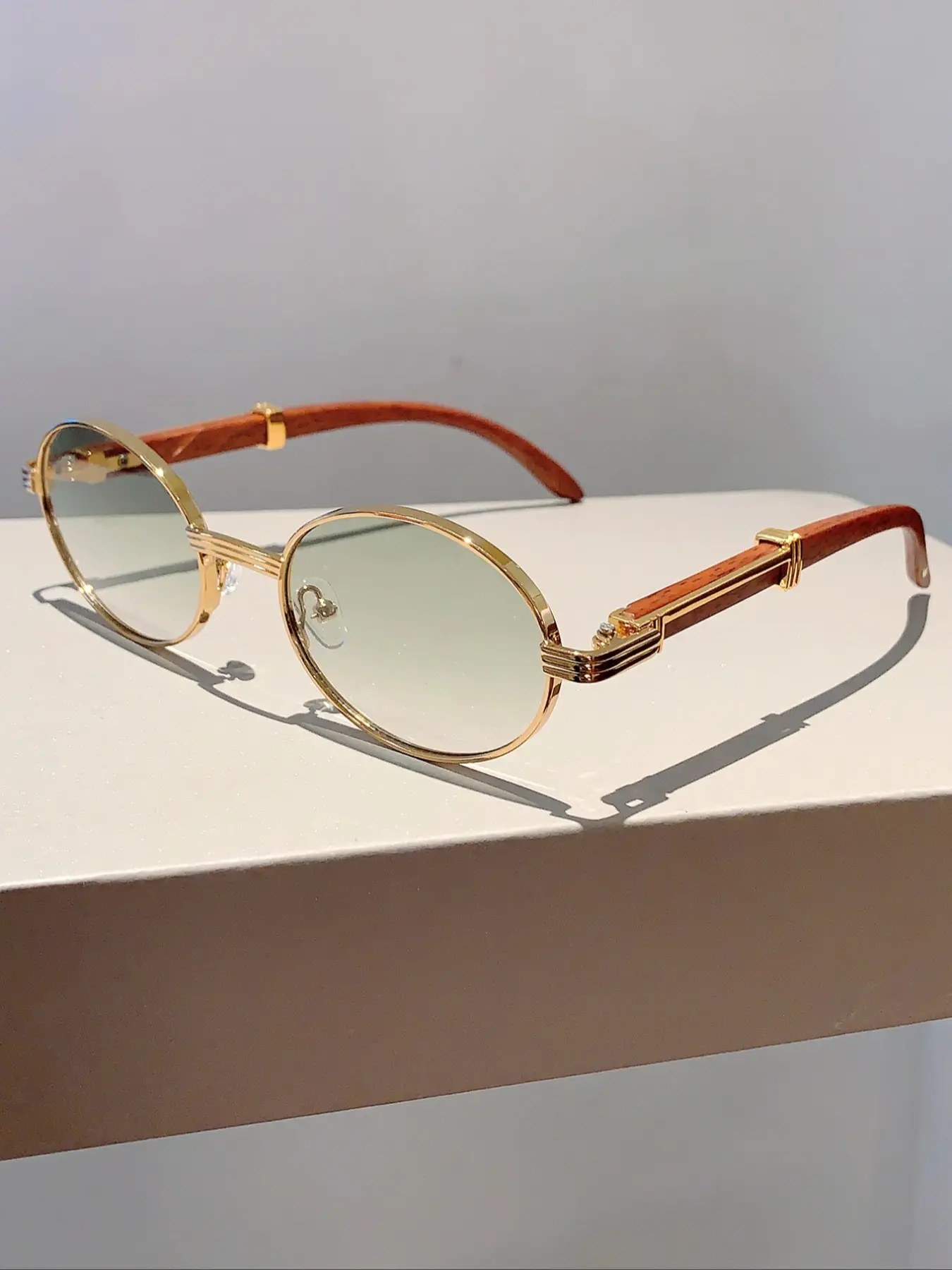 Women's Full Frame Oval Glasses, Fashion Glasses, Trendy Casual Frames, Vintage Metal Frame, Unique Patterned Temple Tips, Eyeglasses for Men & Women, Fashionable Frames Glasses, Casual Stylish Glasses, Stylish Trendy Eyewear