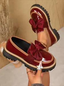 2026 Spring and Autumn New Collection: Round-toed Floral Bow Thick-Soled Loafers with Patent Leather, Versatile British-Style Shoes, Exported Cross-Border Women’s Shoes.