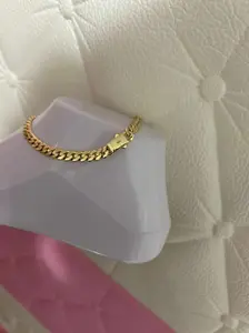 Tovillera cuban link dorada premiun elegante para mujer.
