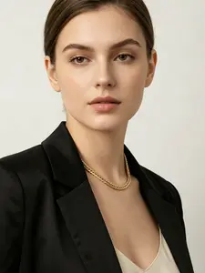 A vintage H-buckle snake bone chain, with delicate snake bone chain shape and iconic H-buckle design, suitable for daily wear, vacation and dating occasions, and is also a surprising exquisite small gift.