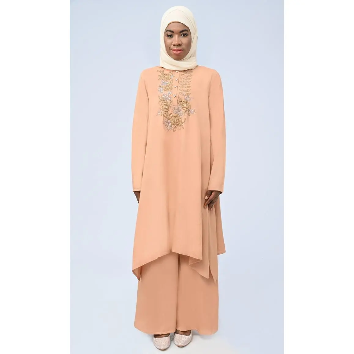 Modest Islamic Hand Embroidered Set With Hijab And Pockets