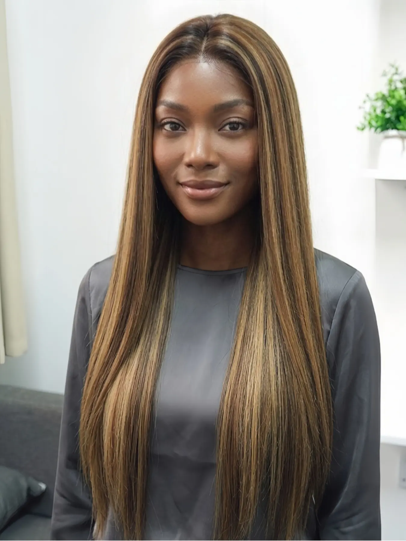 Highlight Brown Color Long Silky Straight Wig for Women,13x4HD Front Lace Highlights Gold, 26 Inches Long Straight Synthetic Lace Front Wigs High Temperature Fibers, Natural Hairline, For Daily Use Cosplay, Natural Looking Wigs, Lace Wear Wig